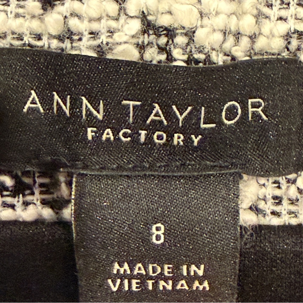 π Ann Taylor Factory Gray Tweed Knit Pencil Skirt 8 Stretch Lined Office Chic - Picture 6 of 16